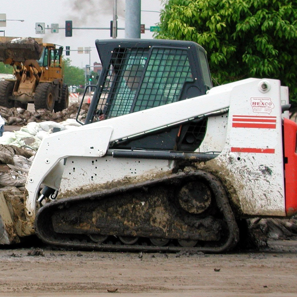 Bobcat-864-Bobcat-T200-CTL